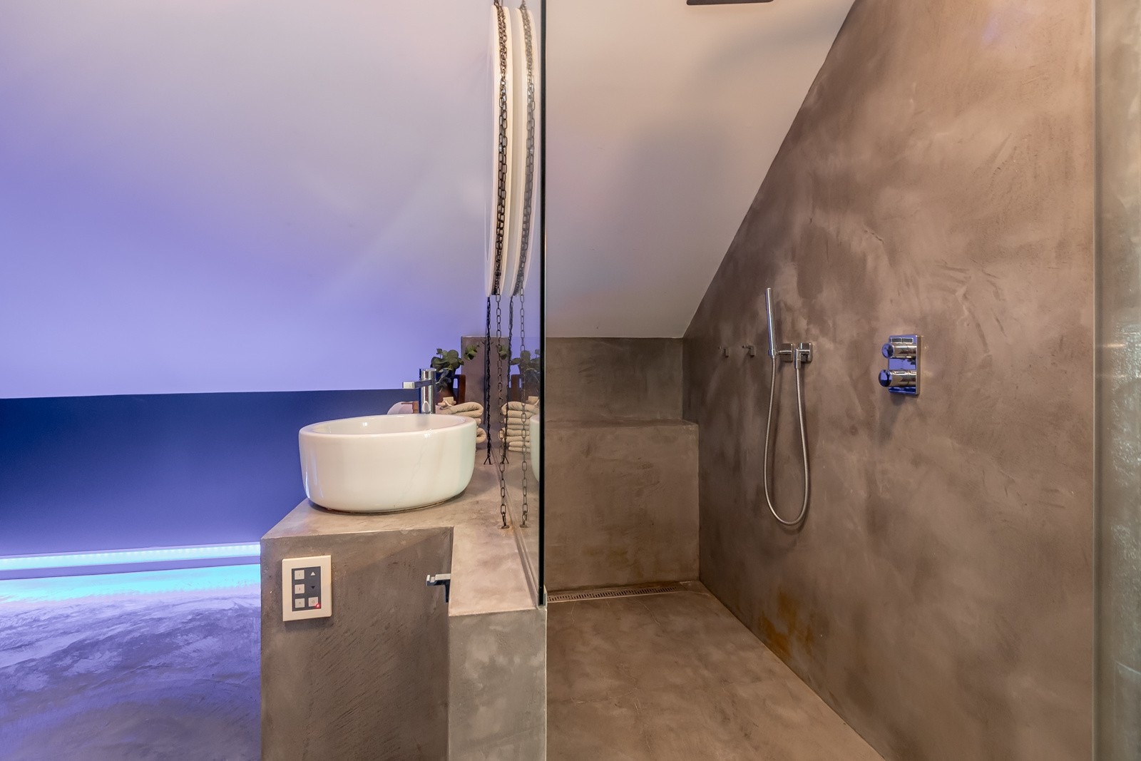 Dusjsone Galleribilde