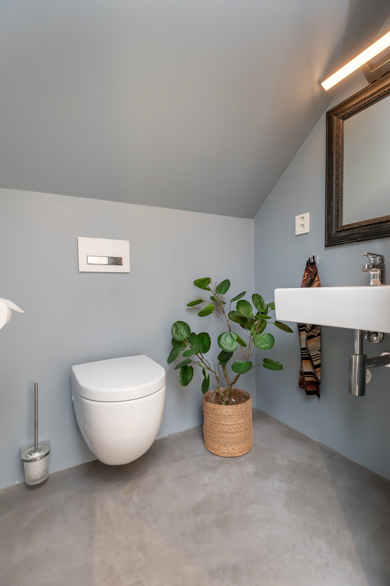 Separat toalettrom i 2.etg. Galleribilde