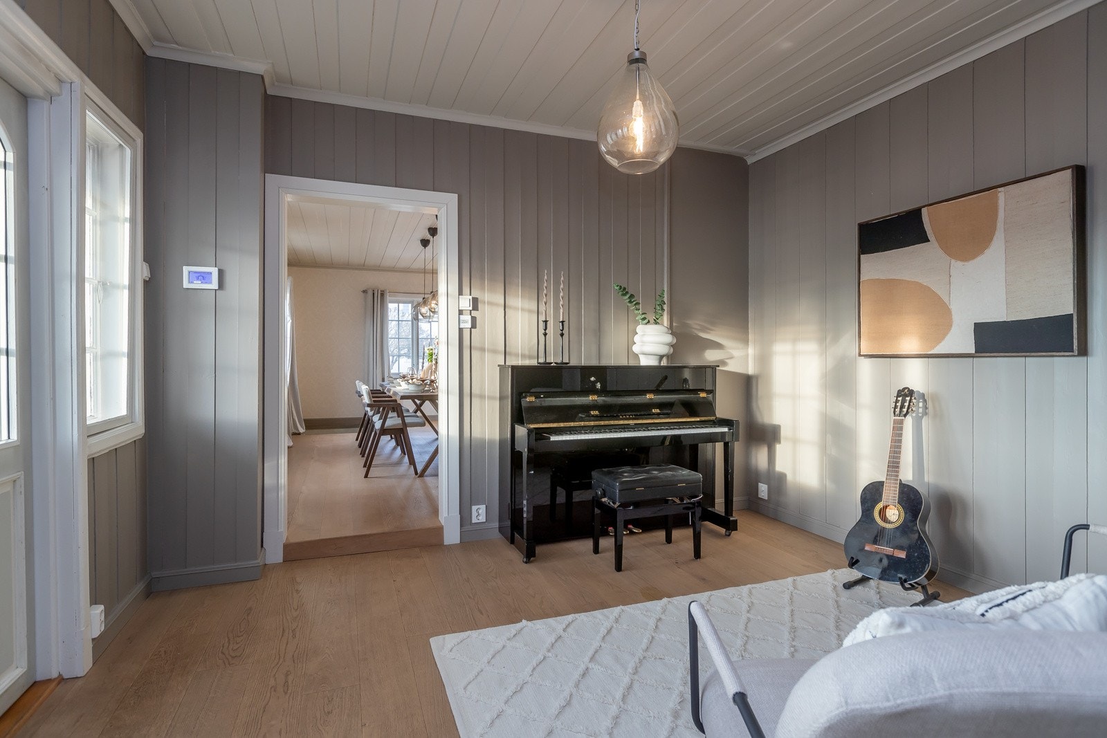 Passer fint som et musikkrom eller som bibliotek Galleribilde