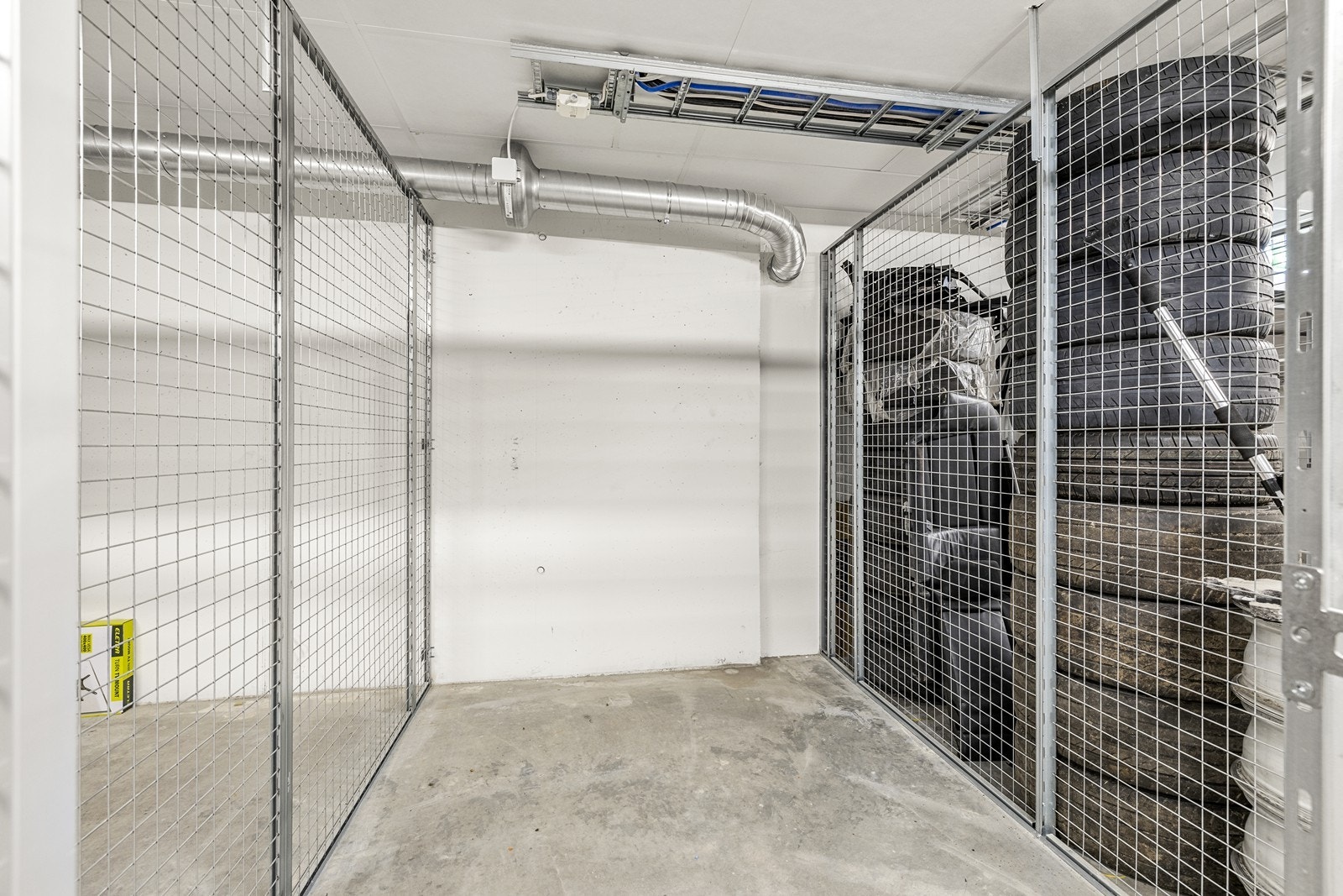 Praktisk bod for ekstra lagringsplass. Galleribilde