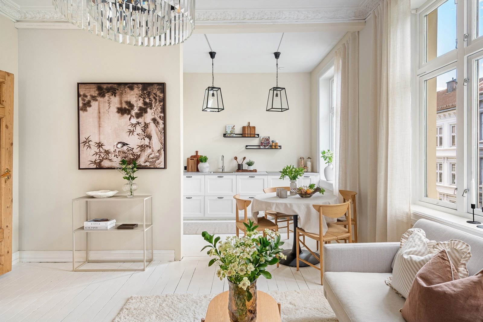 Kjøkkenet harmonerer utmerket med boligen for øvrig. Galleribilde