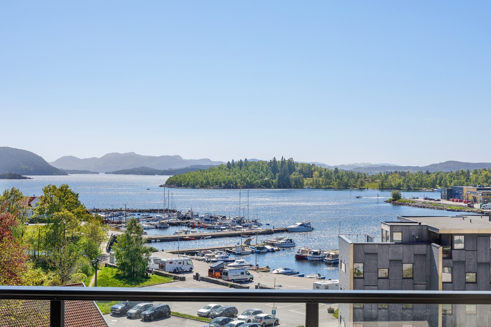 Velkommen til C303 i Direktørens Høyde Galleribilde