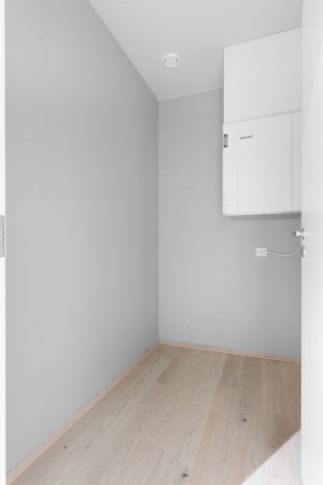 Innvendig bod med lagringsplass Galleribilde