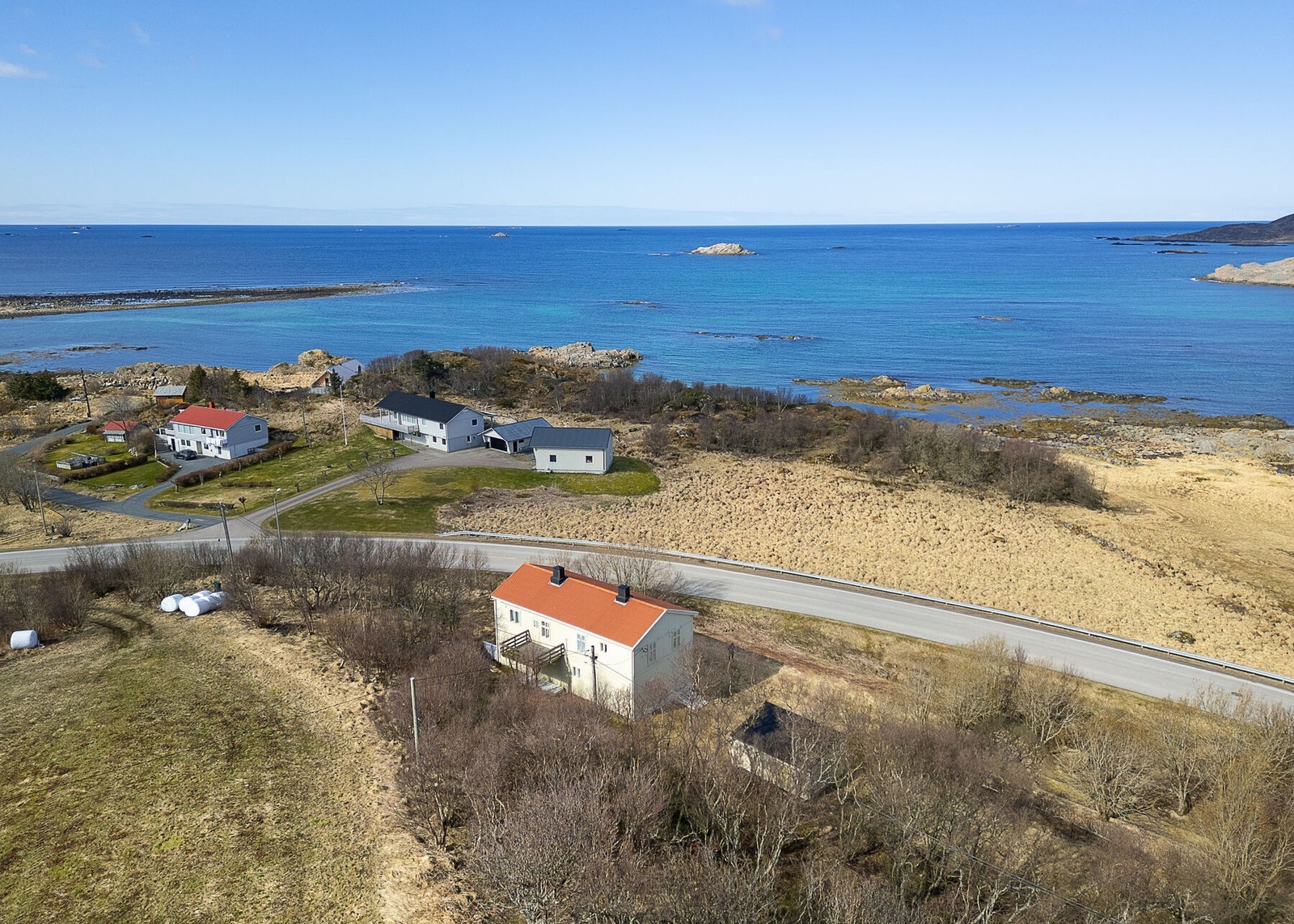 Eiendommen sett fra lufta Galleribilde