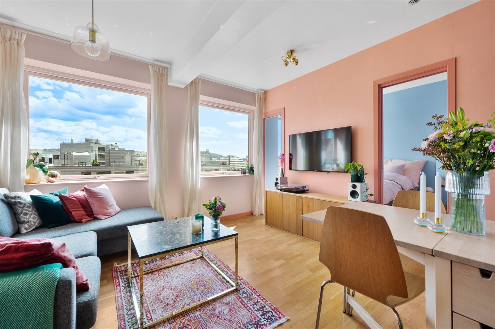 Velkommen til Trondheimsveien 5D - En lys og sjarmerende 2-roms med attraktivt beliggenhet på Grünerløkka. Galleribilde