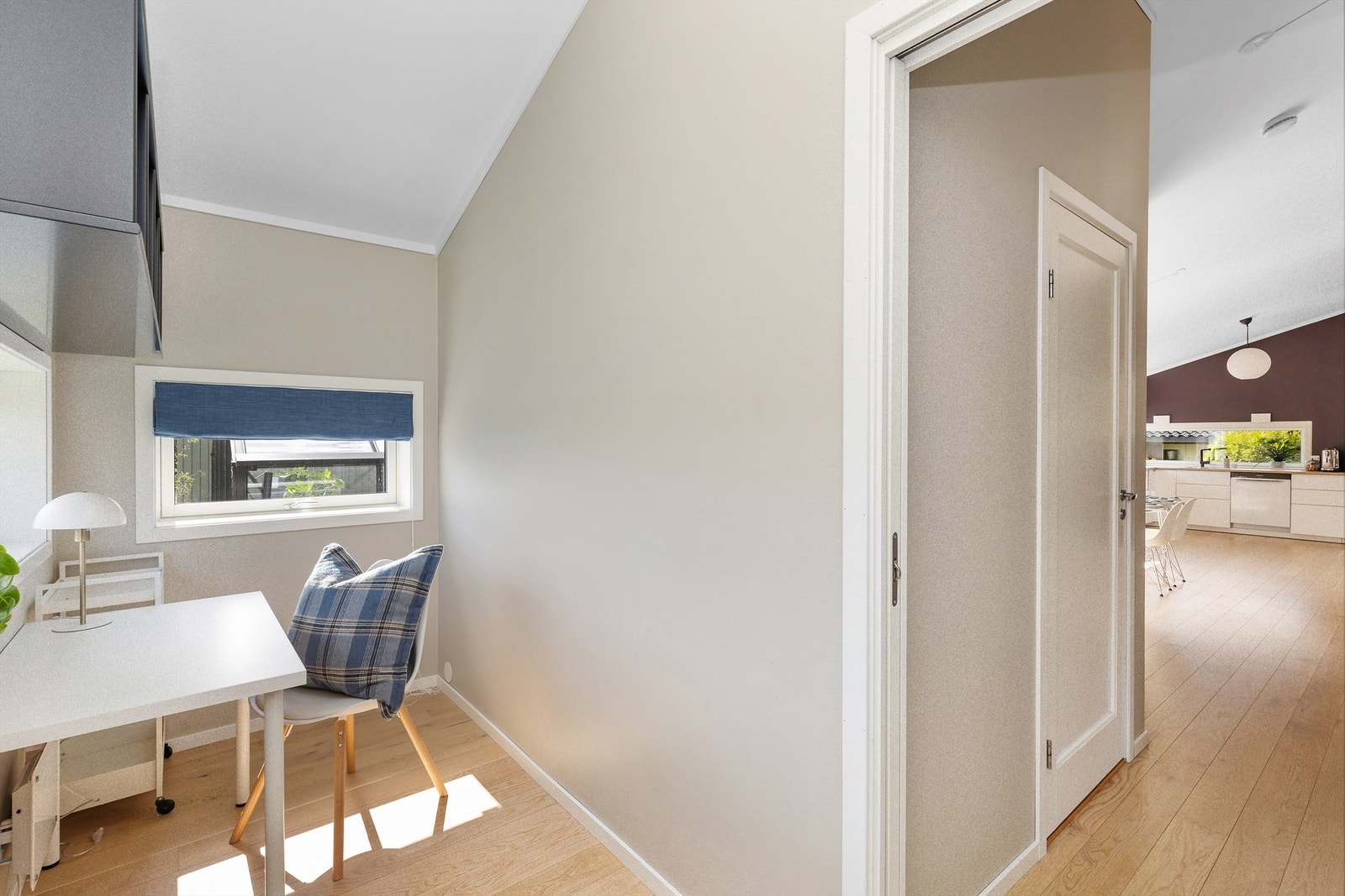 Opprinnelig bod. Ikke godkjent for varig opphold Galleribilde