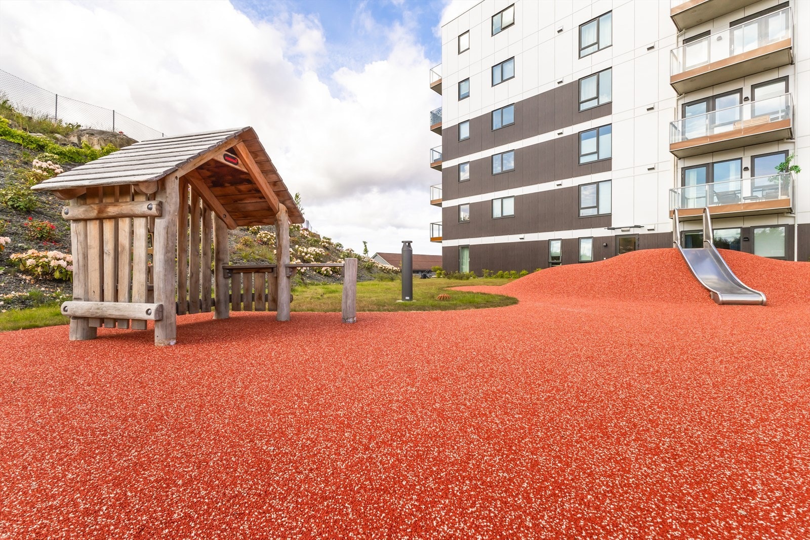 Lekeplass for barna! Galleribilde
