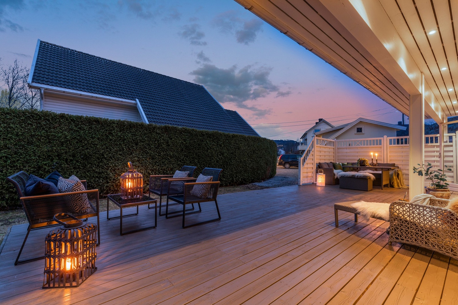 Dette er en smakfull og innbydende enebolig fra 2004, beliggende i blindvei i et barnevennlig boligområde på Kjellstad Galleribilde