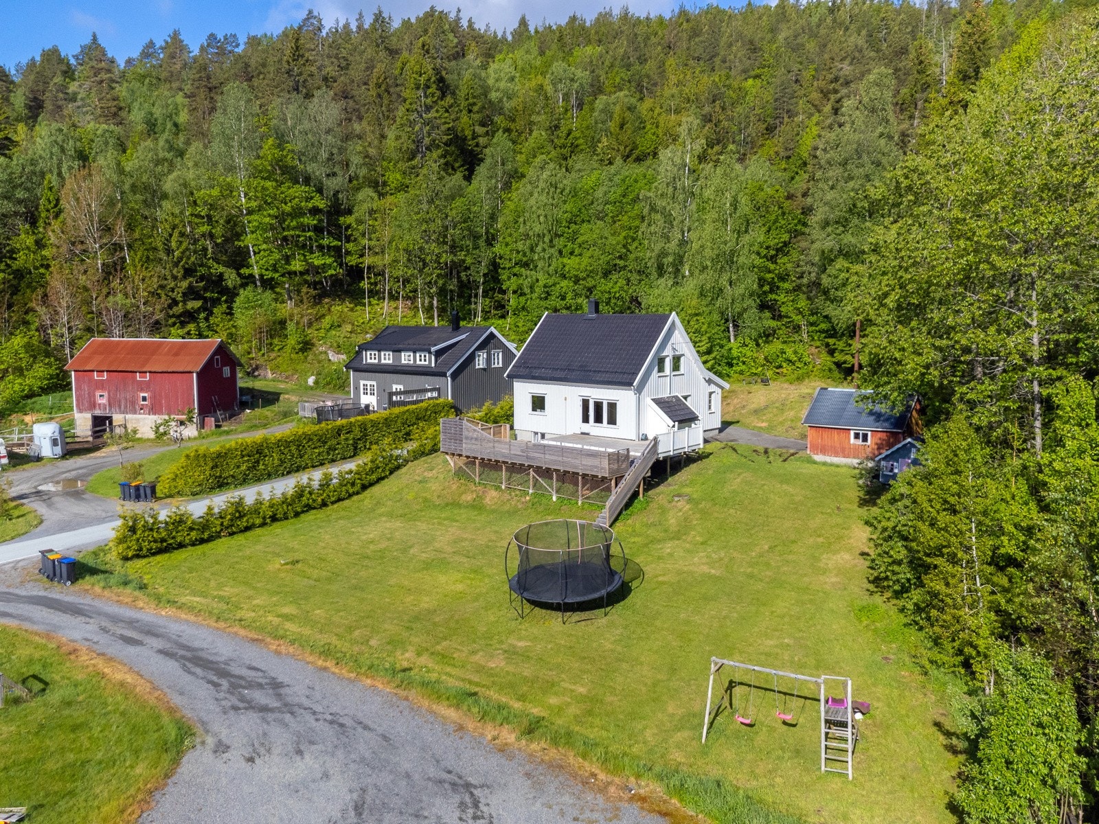 Eiendommen er presentert av Jan Terje Øygarden, eiendomsamegler MNEF, Meglerhuset og Partners AS Galleribilde