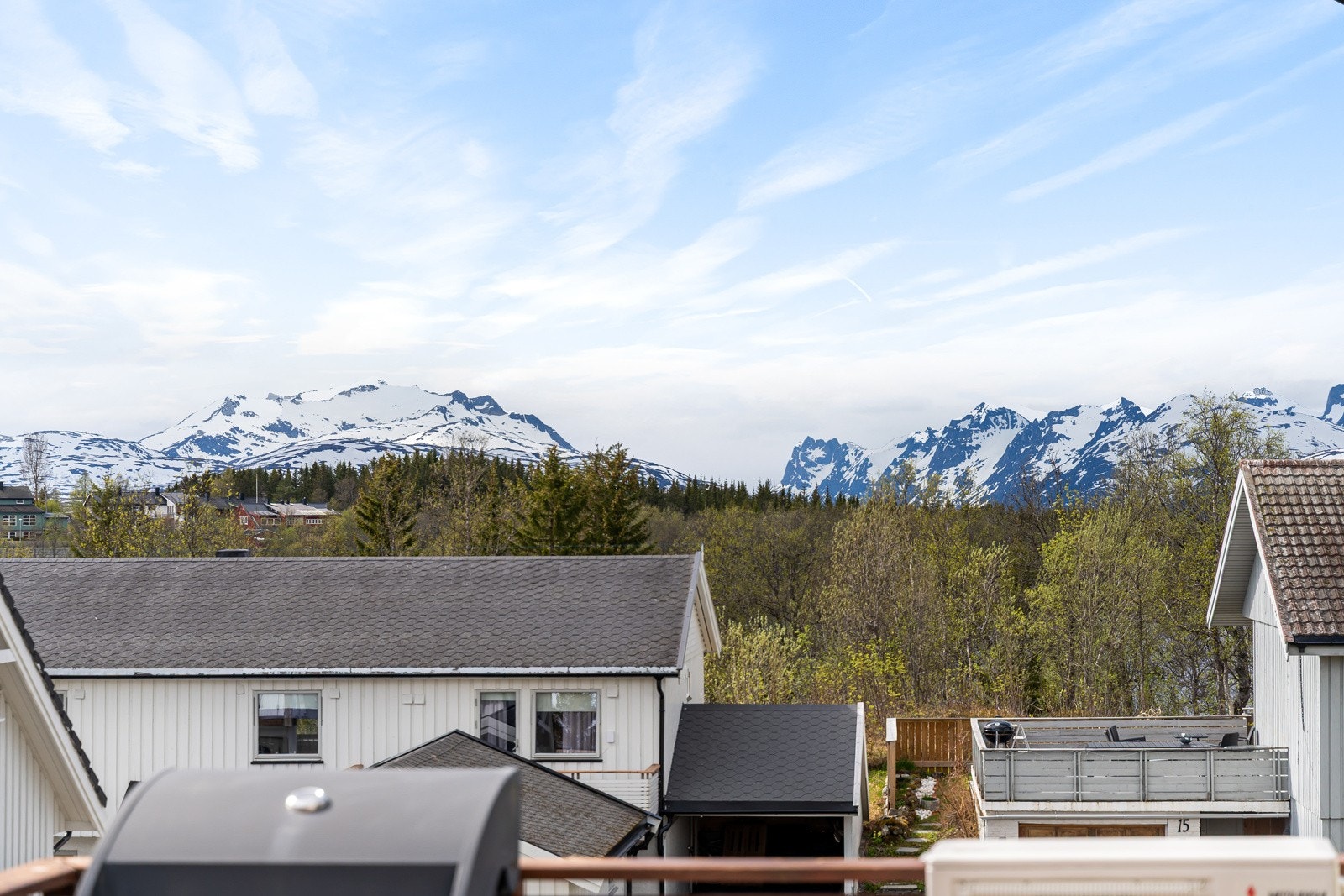 Her kan du nyte nydelige sol- og utsiktsforhold! Galleribilde