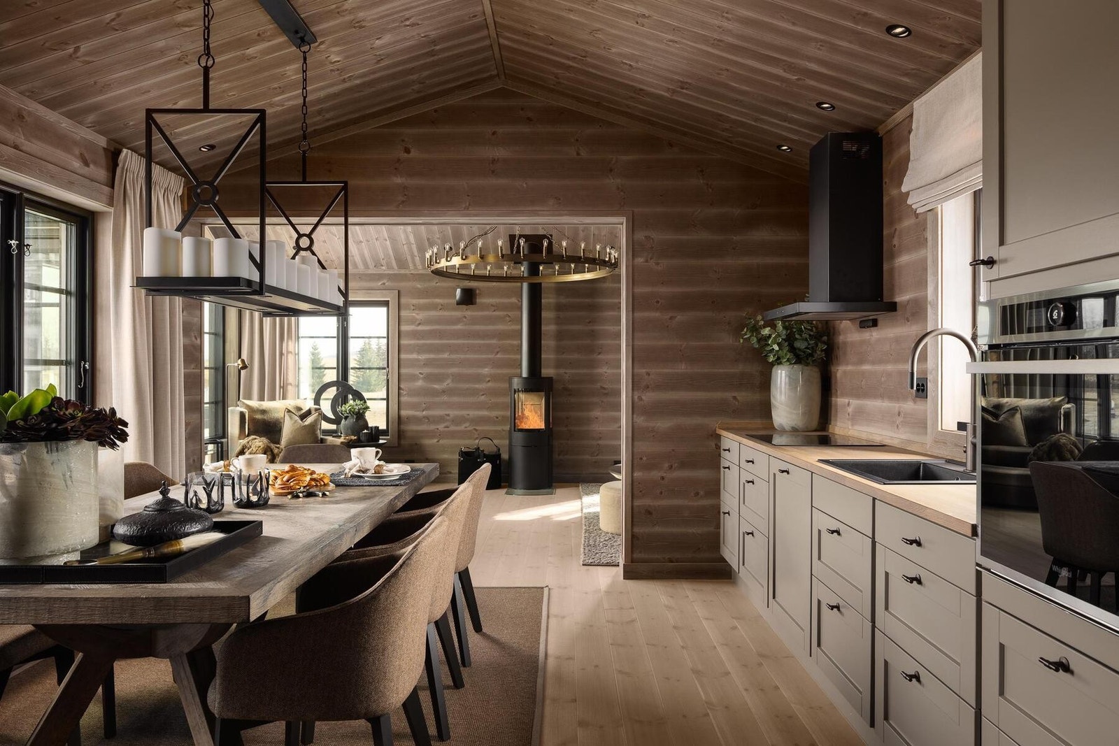 God plass til familie og venner i dette lekre kjøkkenet!
Foto fra visningshytte Rognli med oppstue på Hellerudsletta Galleribilde