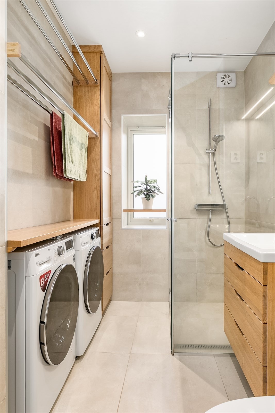 Badet ble renovert i 2016 og bygget opp på nytt med spesialtilpasset innredning. Galleribilde