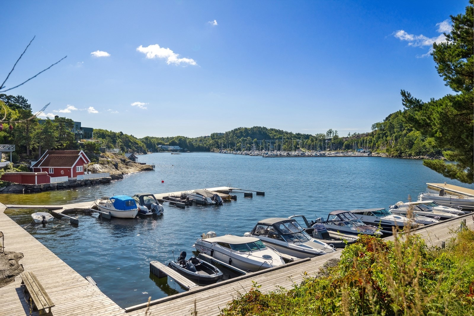 Eiendommen disponerer egen båtplass. Galleribilde