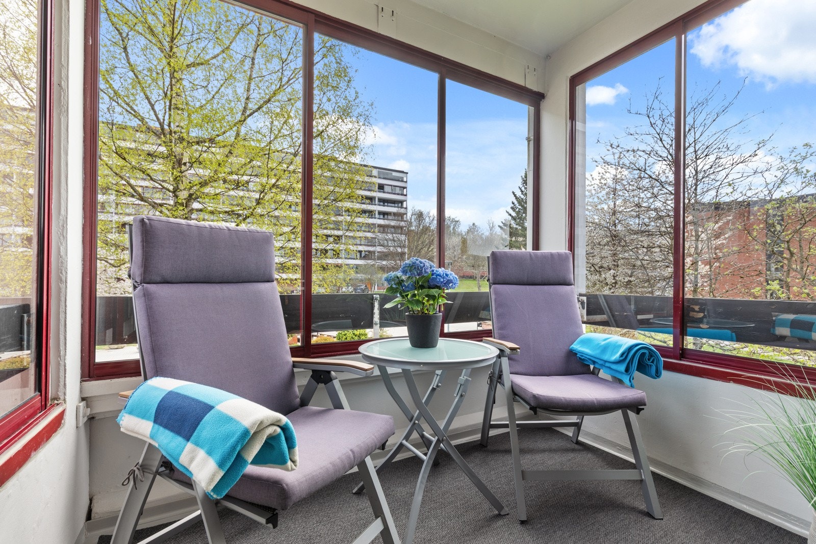 Innglasset balkong, perfekt plass å nyte morgenkaffen! Galleribilde