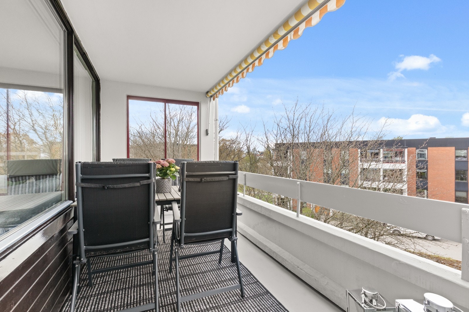Balkongen er på 14 kvm og byr på fantastisk ettermiddagssol. Galleribilde