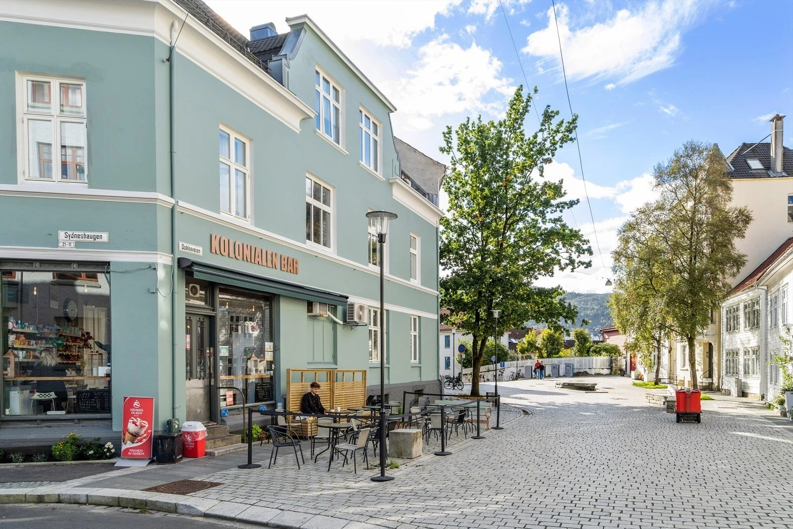 Sjarmerende og godt nabolag som byr på bl.a. godt naboskap, kolonial, bar, butikker, minifestival og vakker bebyggelse. Galleribilde