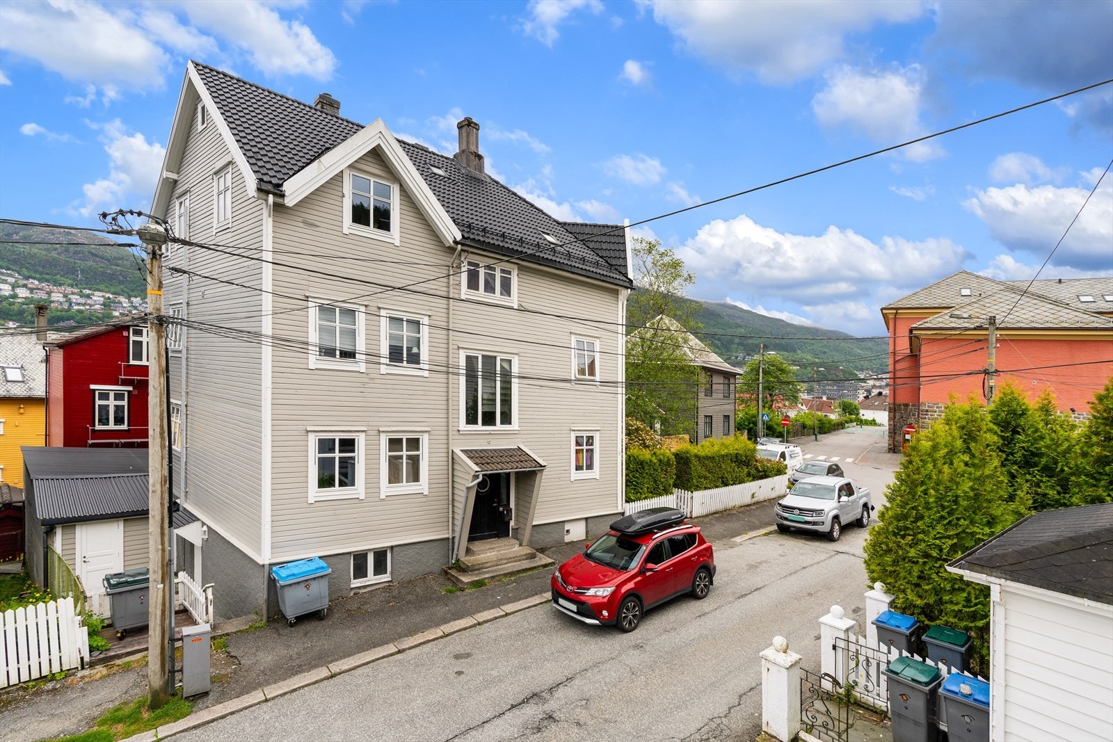 - Lite borettslag bestående av syv leiligheter - Galleribilde