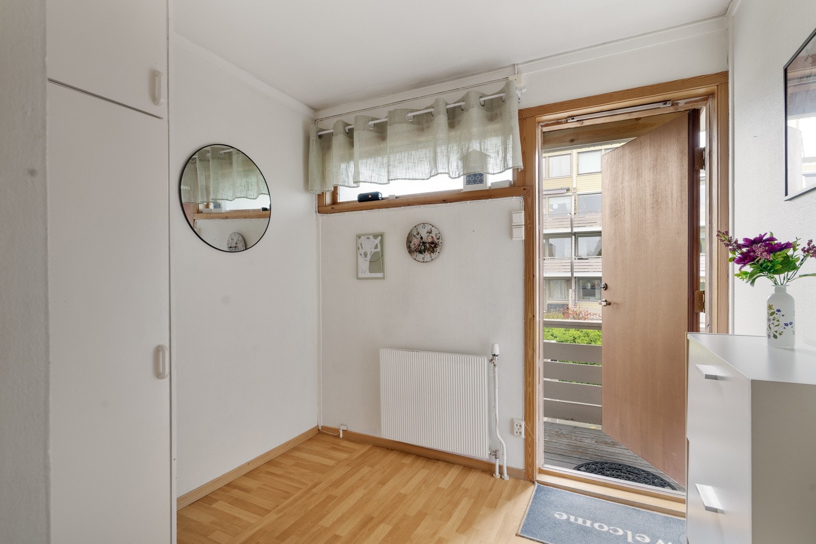 Innvendig har boligen behov for modernisering, men her får du et solid utgangspunkt med store rom, gjennomtenkt planløsning og masse potensial. Galleribilde