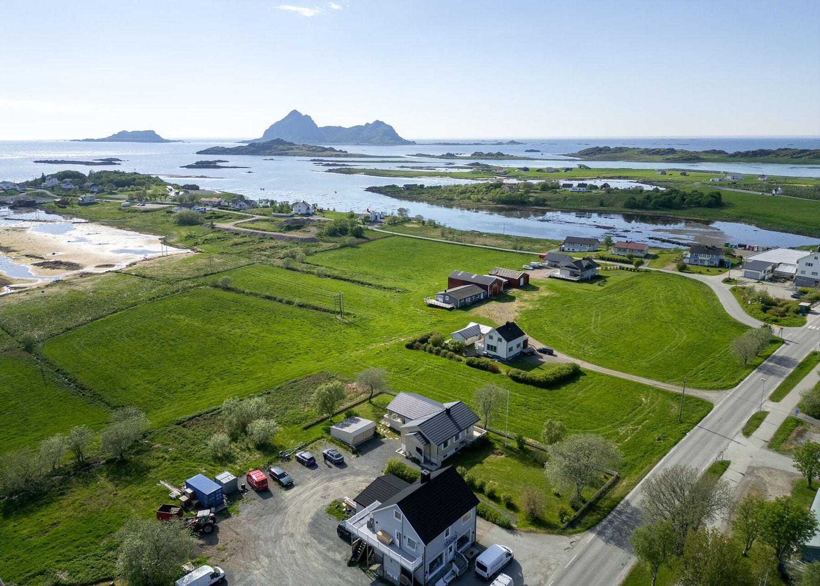 Nærhet til flotte turområder ved sjøen, i marka og på fjellet. Galleribilde