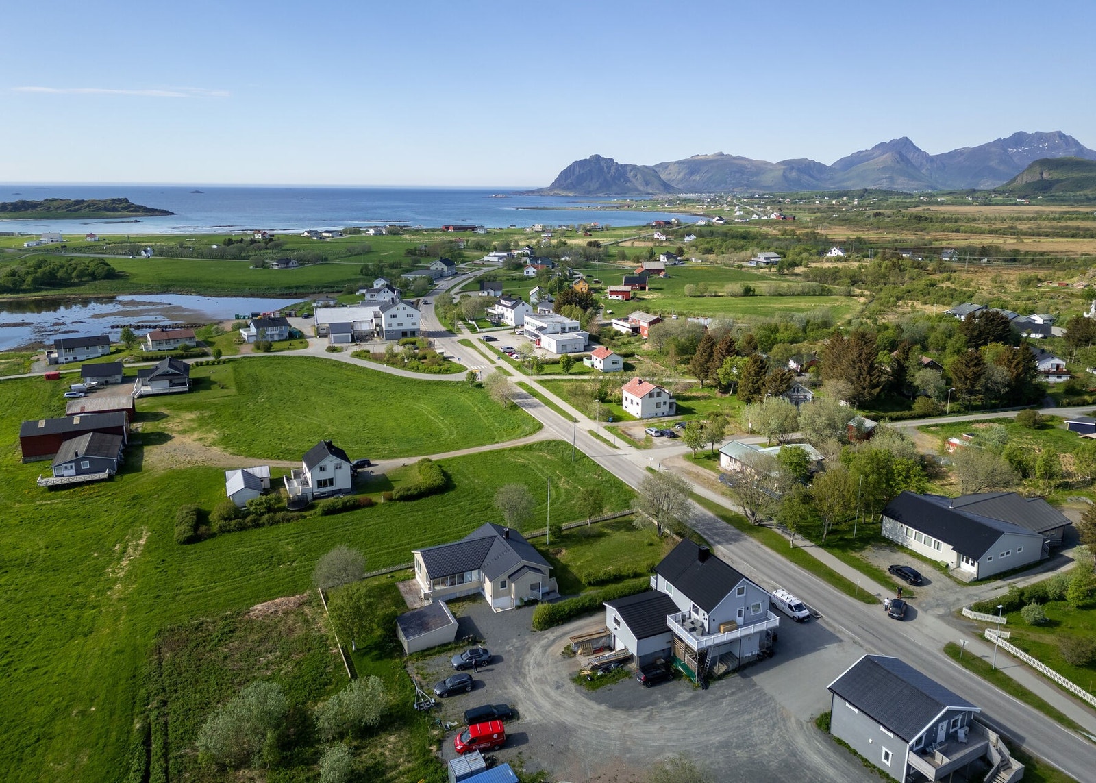 Meget sentral beliggenhet på Vinje i Bø. Galleribilde