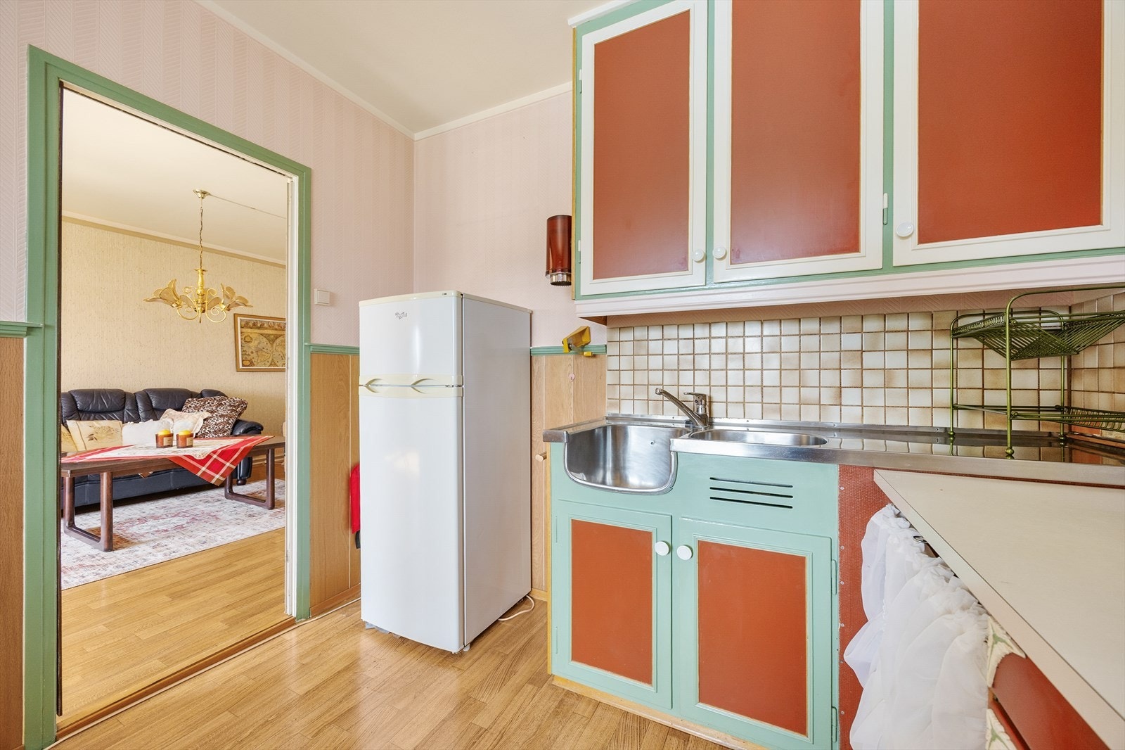 - Praktisk kjøkken med enkel tilgang til stuen - Galleribilde