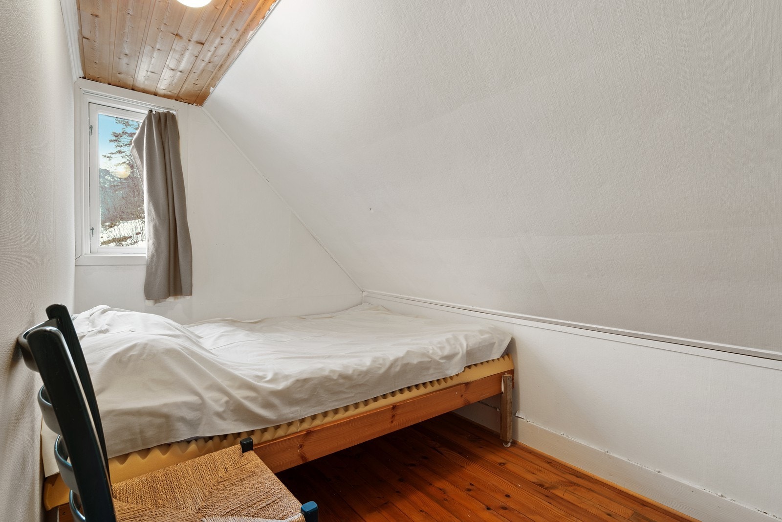 Soverom i loftsetasjen. Galleribilde