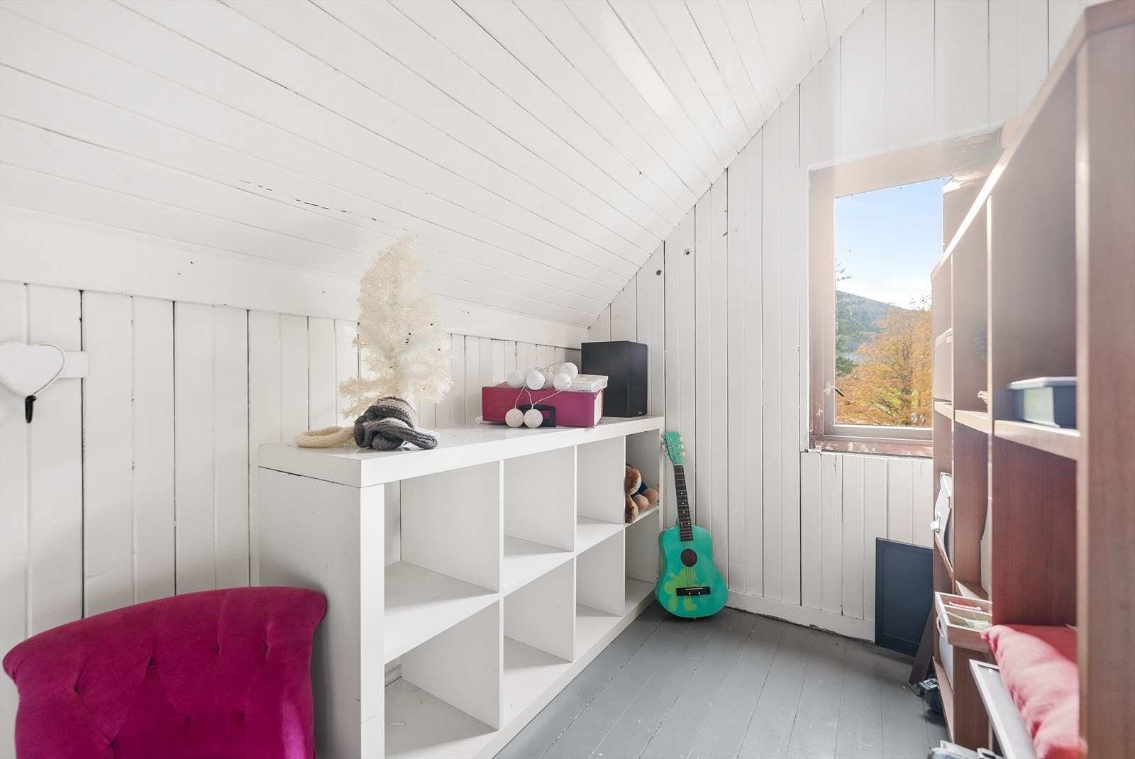 Garderobe. Galleribilde