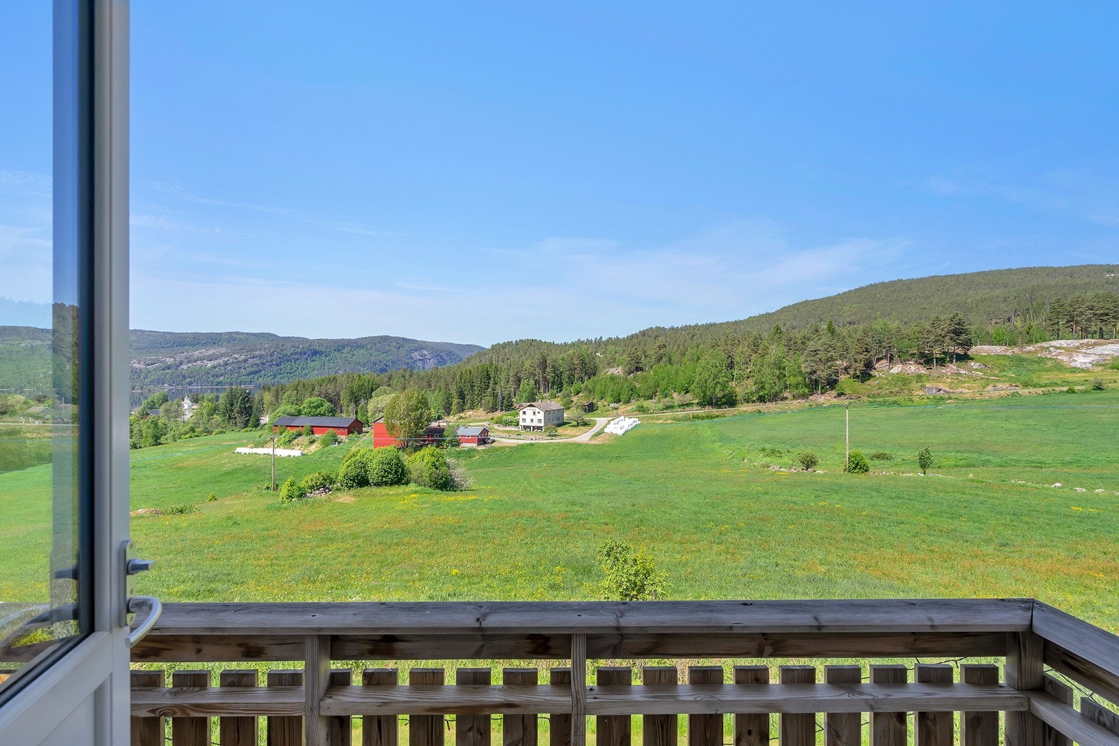 Utsikt fra balkong Galleribilde