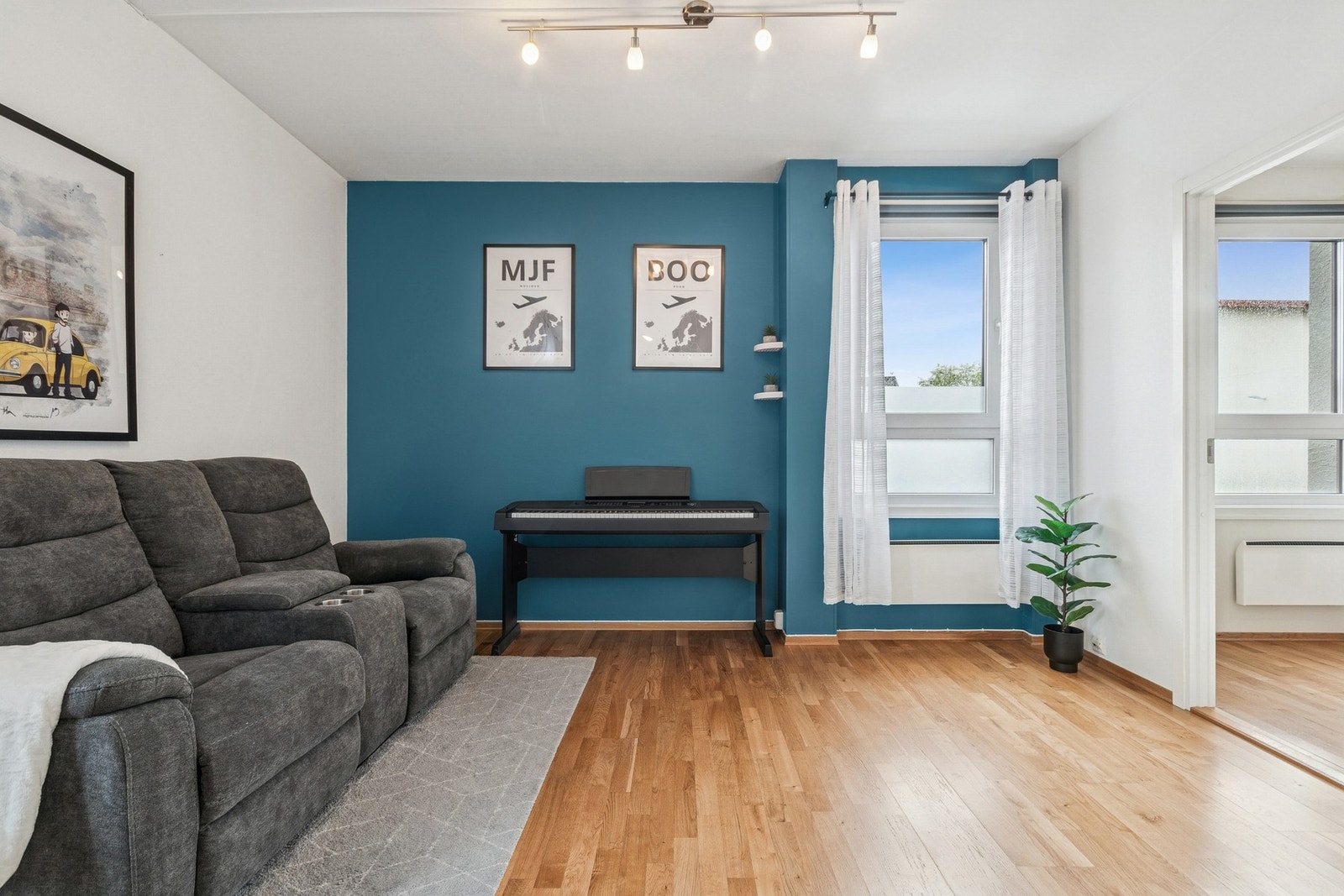 Felleskostnadene inkluderer strøm, varmtvann, brøyting, kommunale avgifter, renovasjon, renter/avdrag mm. Galleribilde