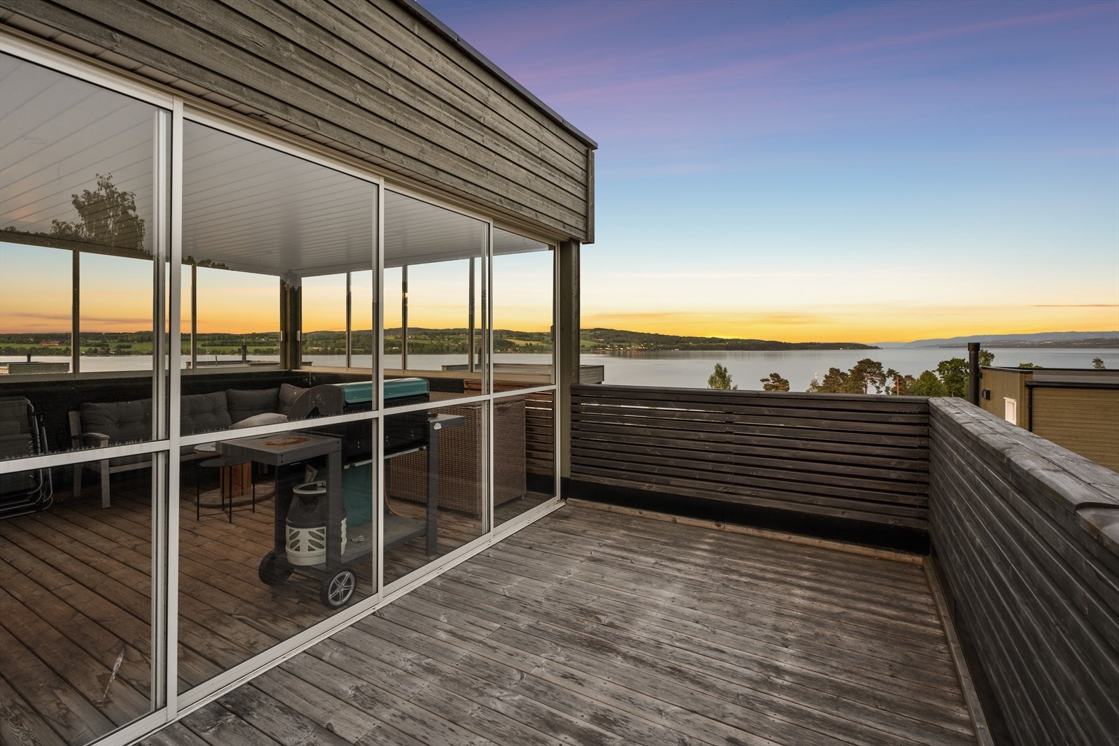 Vinterhage og takterrasse Galleribilde