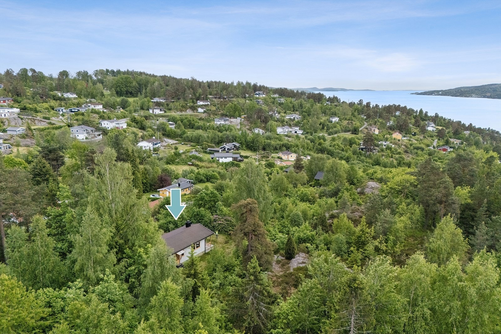 Her er det nærhet til Skiphelle med sandstrand og fine bademuligheter. Galleribilde