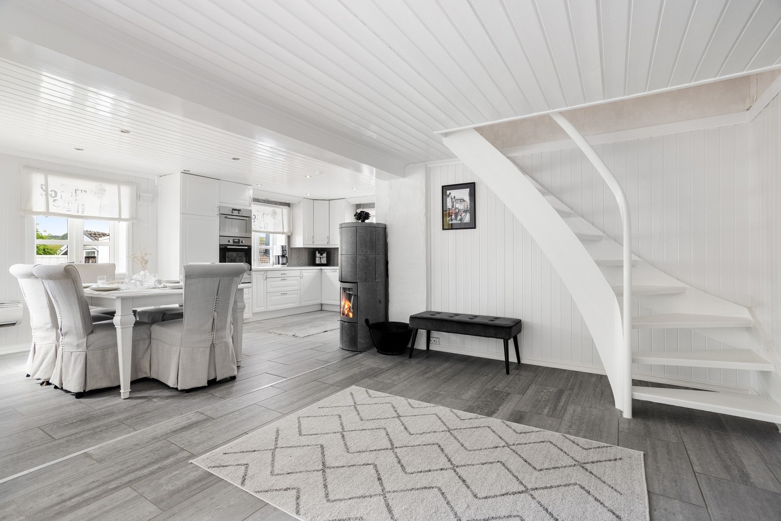 Trapp opp til boligens 2. etg Galleribilde