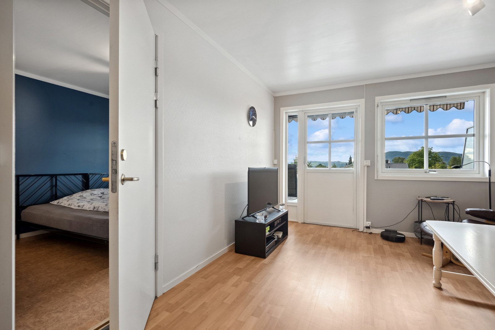 Leiligheten har god og åpen planløsning, med alt på ett plan. Galleribilde