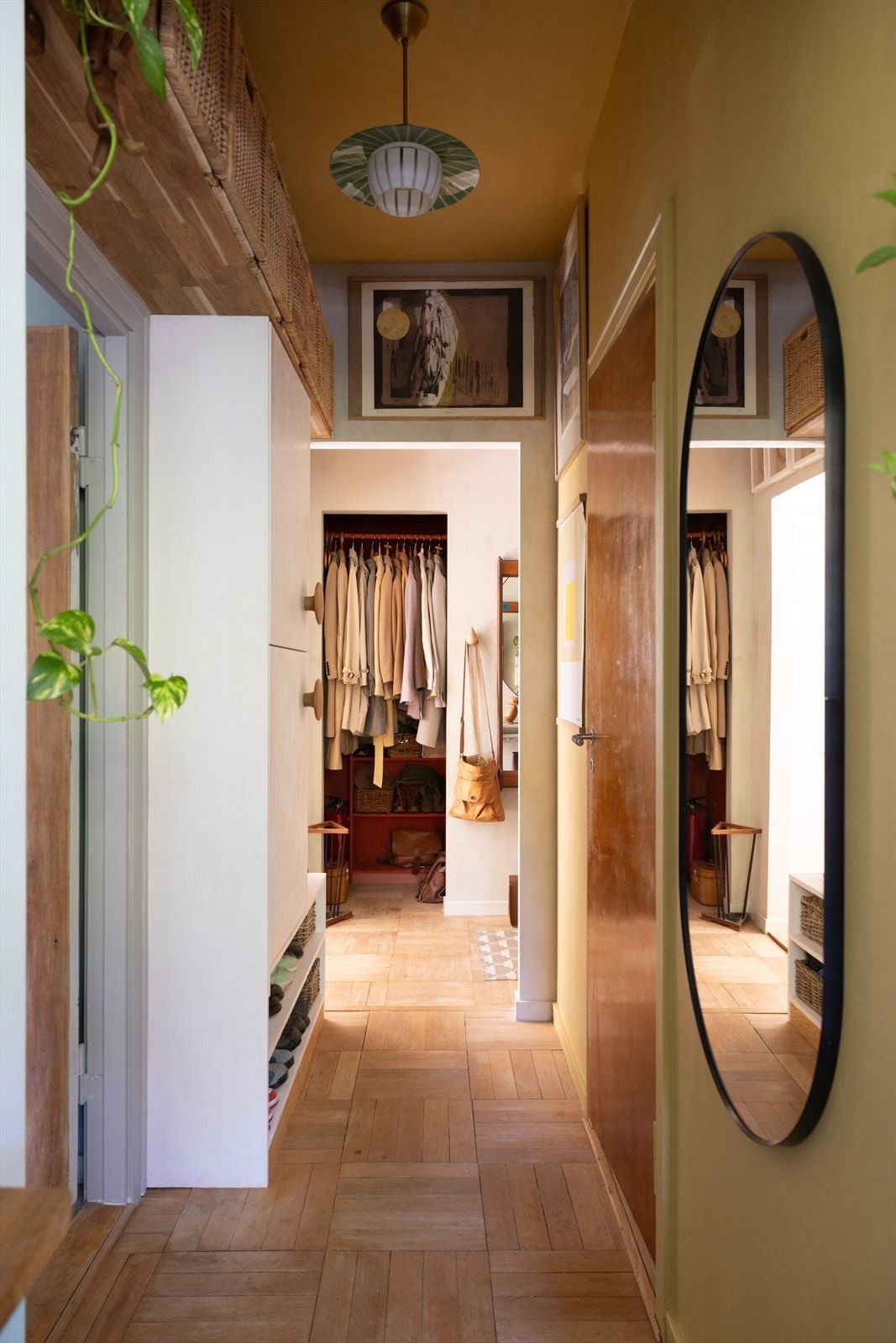 - God plass til sko og yttertøy - Galleribilde