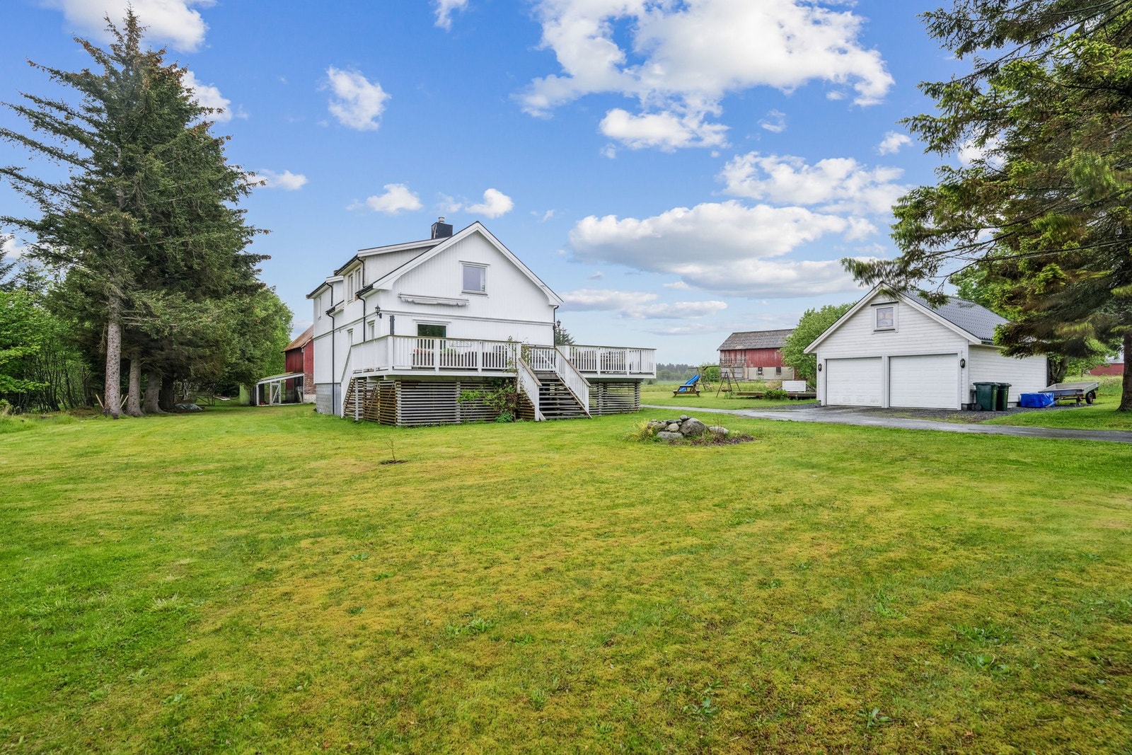 Boligen er siste årene pusset opp og har en moderne standard Galleribilde