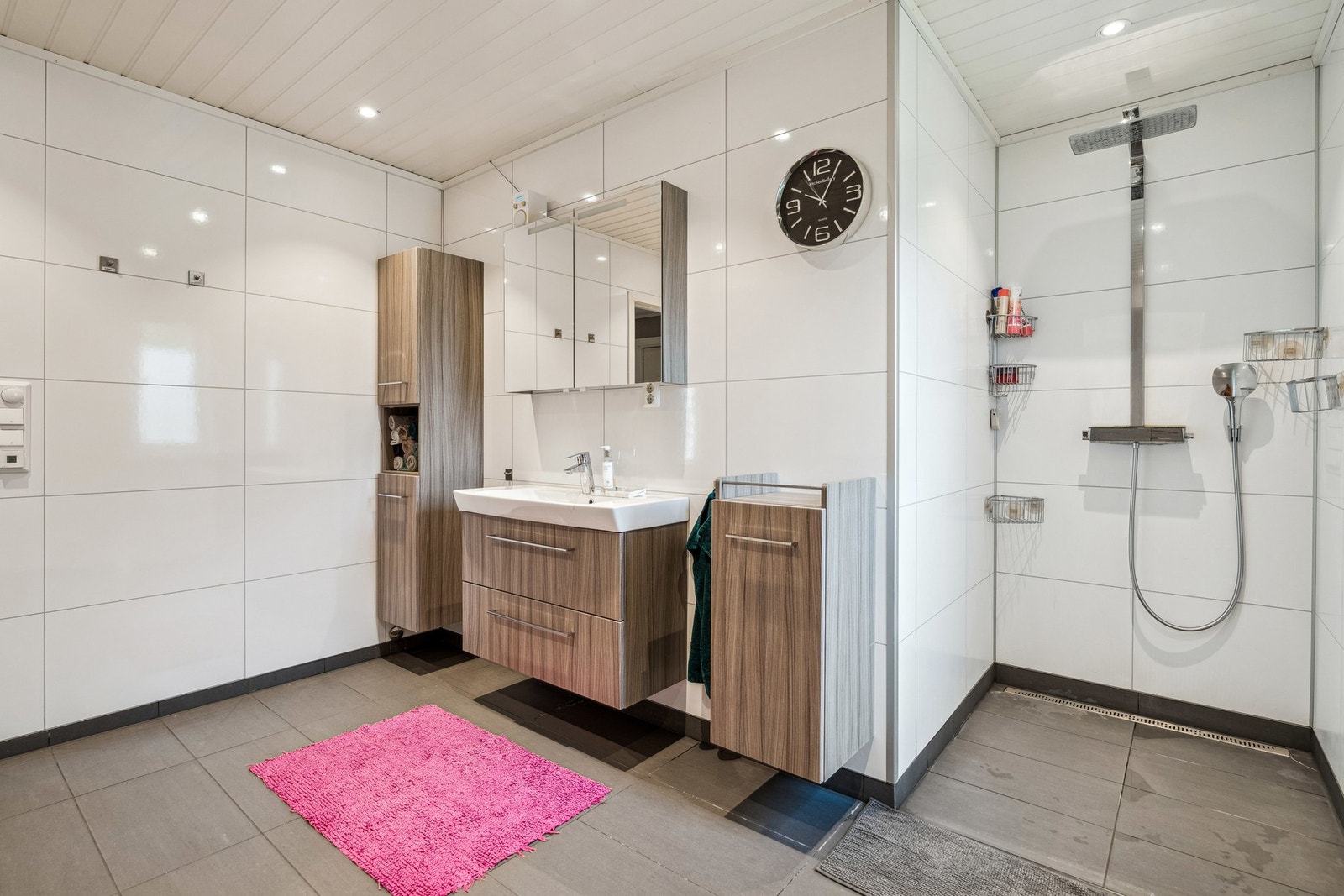 Bad i 1. etasje. Dette er en del av tilbygg som ble ferdigstilt i 2017 Galleribilde