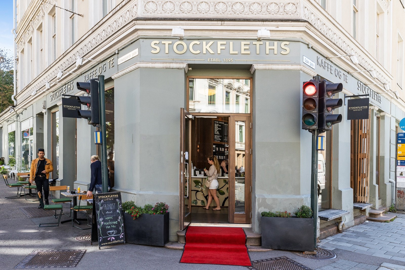 Boligen er en del av et velholdt og fint borettslag i hyggelige omgivelser i Gamlebyen. Galleribilde