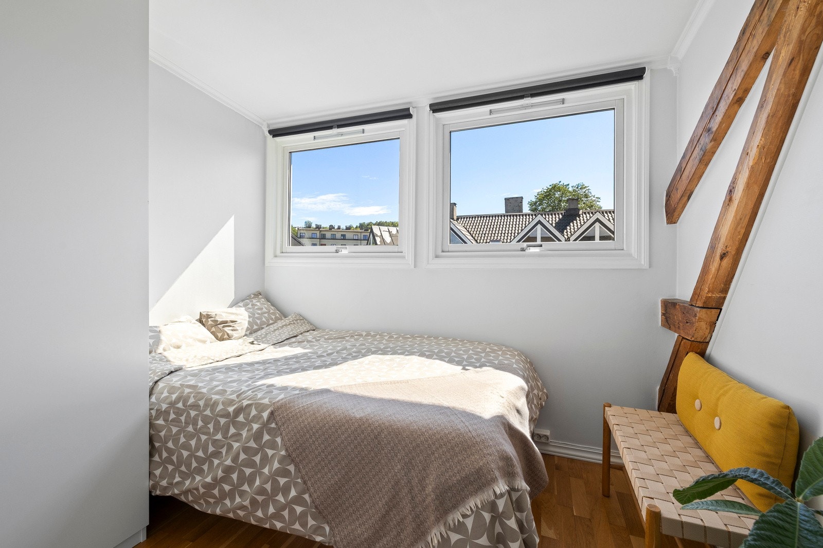 Vinduene sørger for godt med lysinnslipp og et herlig utsyn å våkne til. Galleribilde