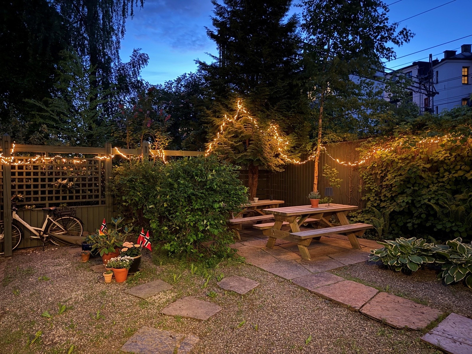 - Felles bakgård - Galleribilde