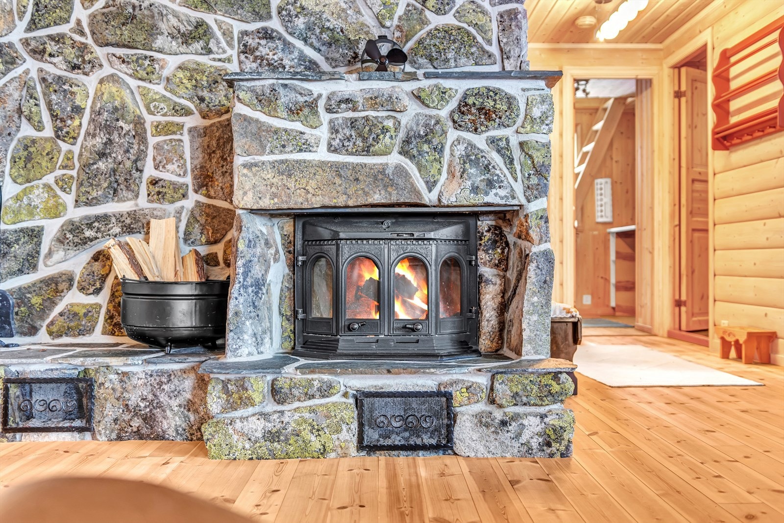 Koselig peisovn Galleribilde