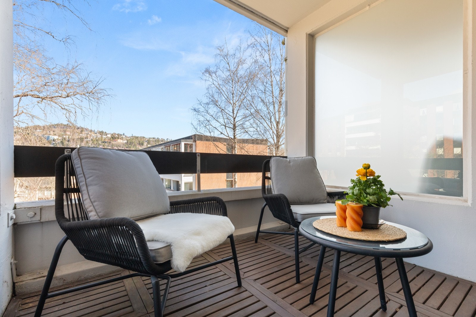 Koselig balkong på 4,6 kvm, perfekt plass å nyte morgenkaffen! Galleribilde