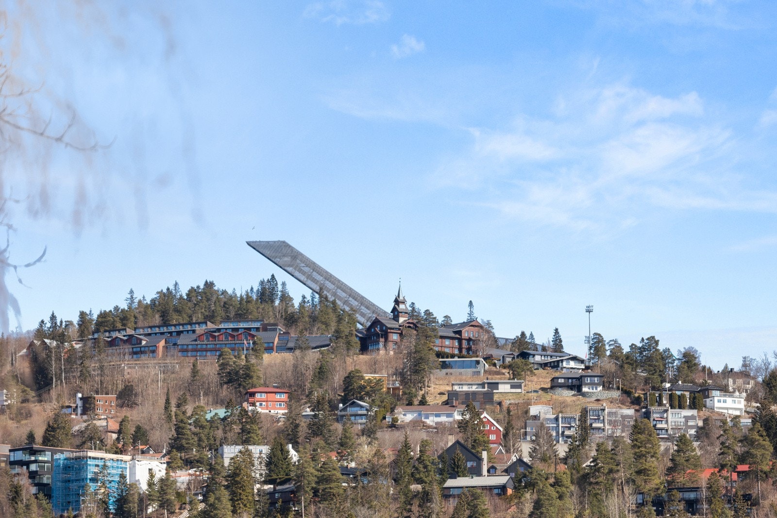 Fra leiligheten har man flotte utsiktsforhold - Blant annet til Holmenkollen! Galleribilde