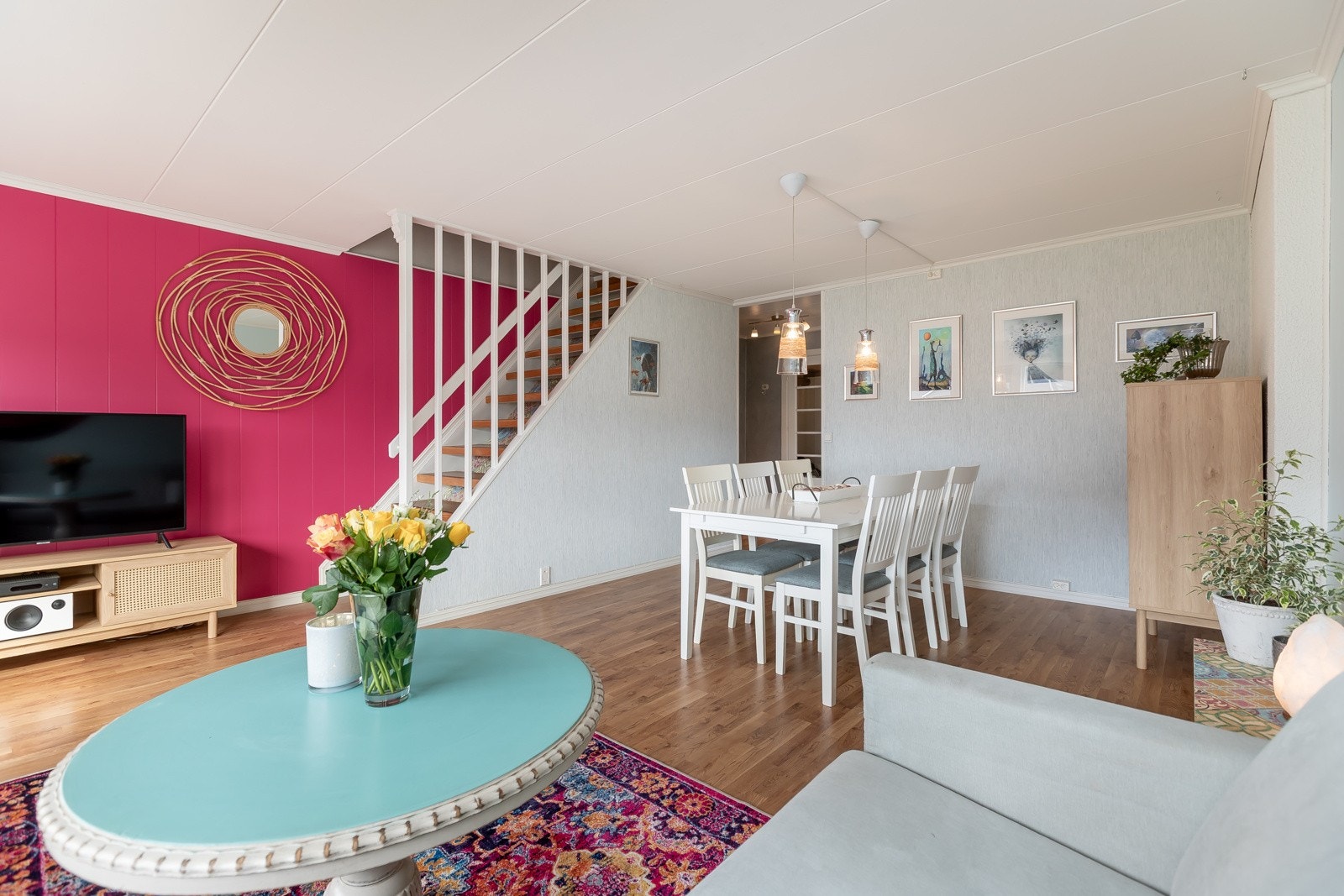 samt plass til spisebord i stuen Galleribilde