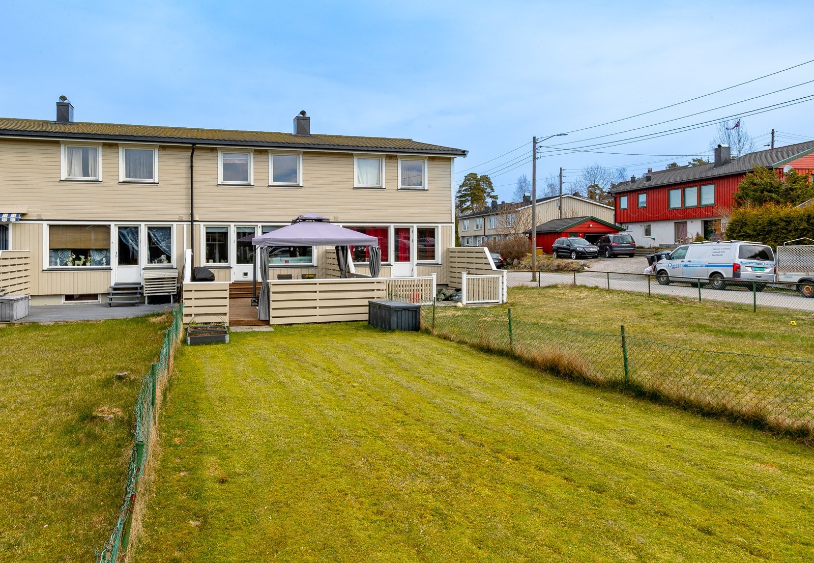 Flott rekkehus med 4 soverom. Stor uteplass og hage Galleribilde