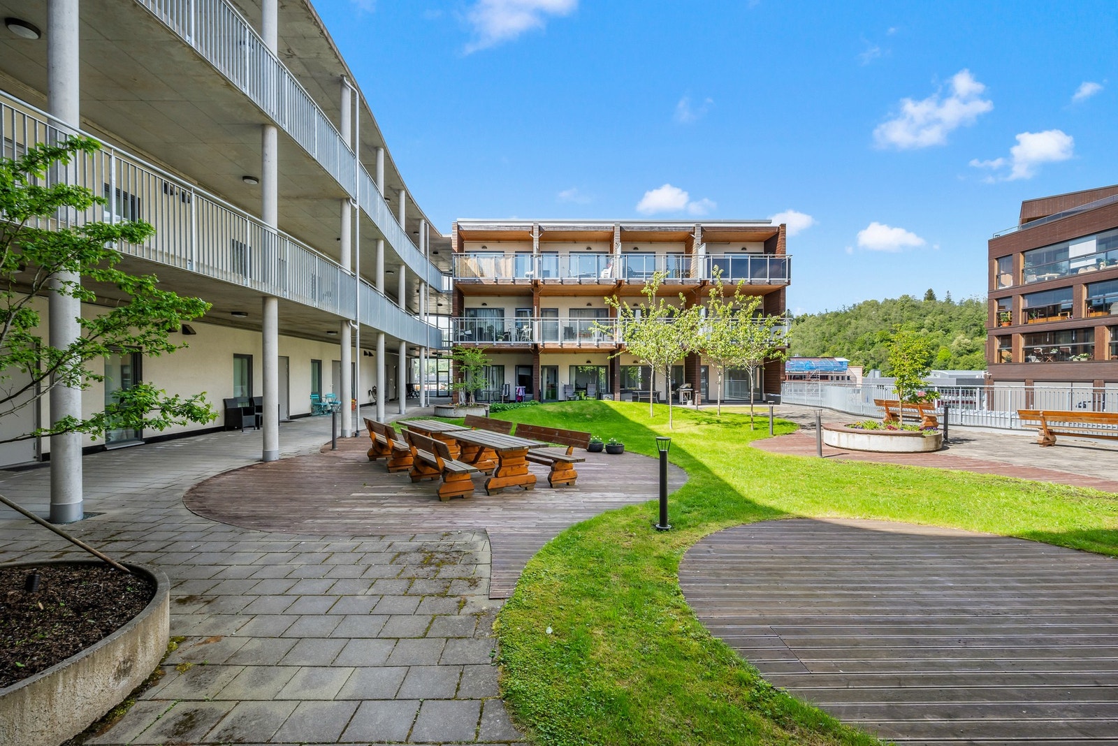 Fra leiligheten er det gangavstand til alt Melhus sentrum har å by på. Galleribilde