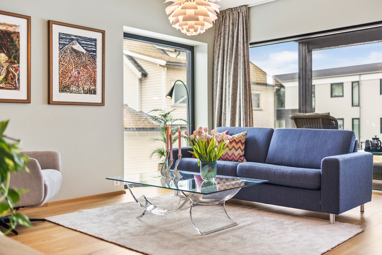 Velkommen til Skolegata 33 - leilighet i 1.etasje med utgang til hage på bakkenivå. Galleribilde