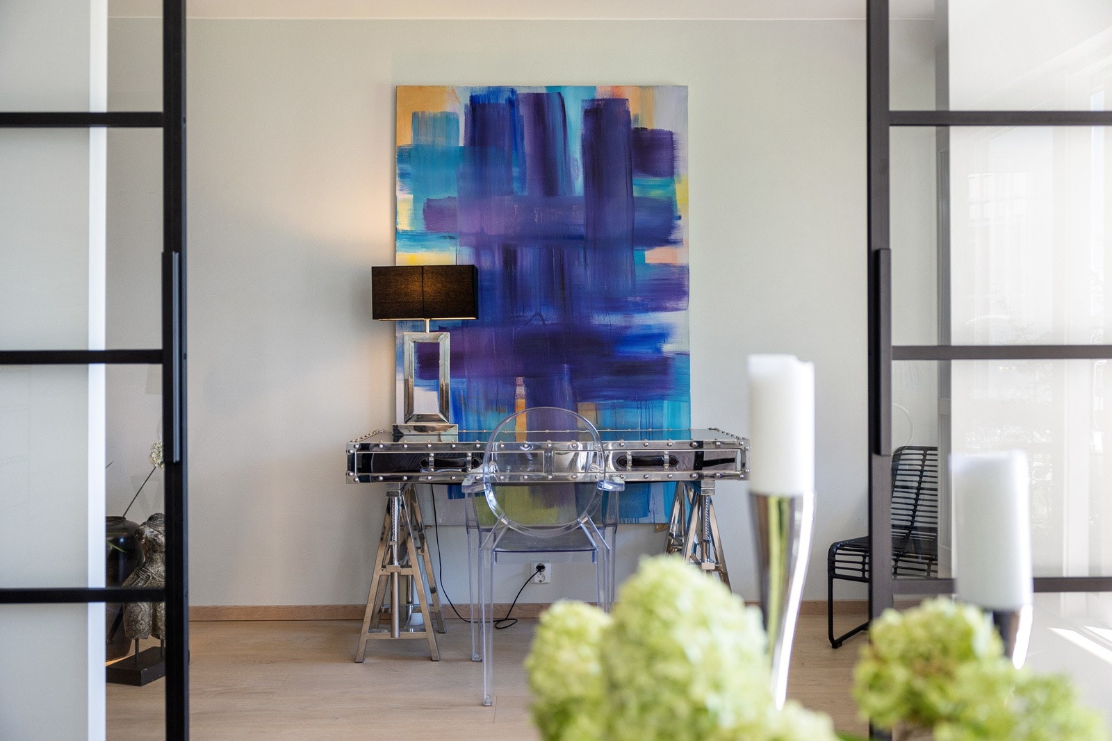 Soverom nummer to brukes i dag som kontor. Flott sjøutsikt. Galleribilde