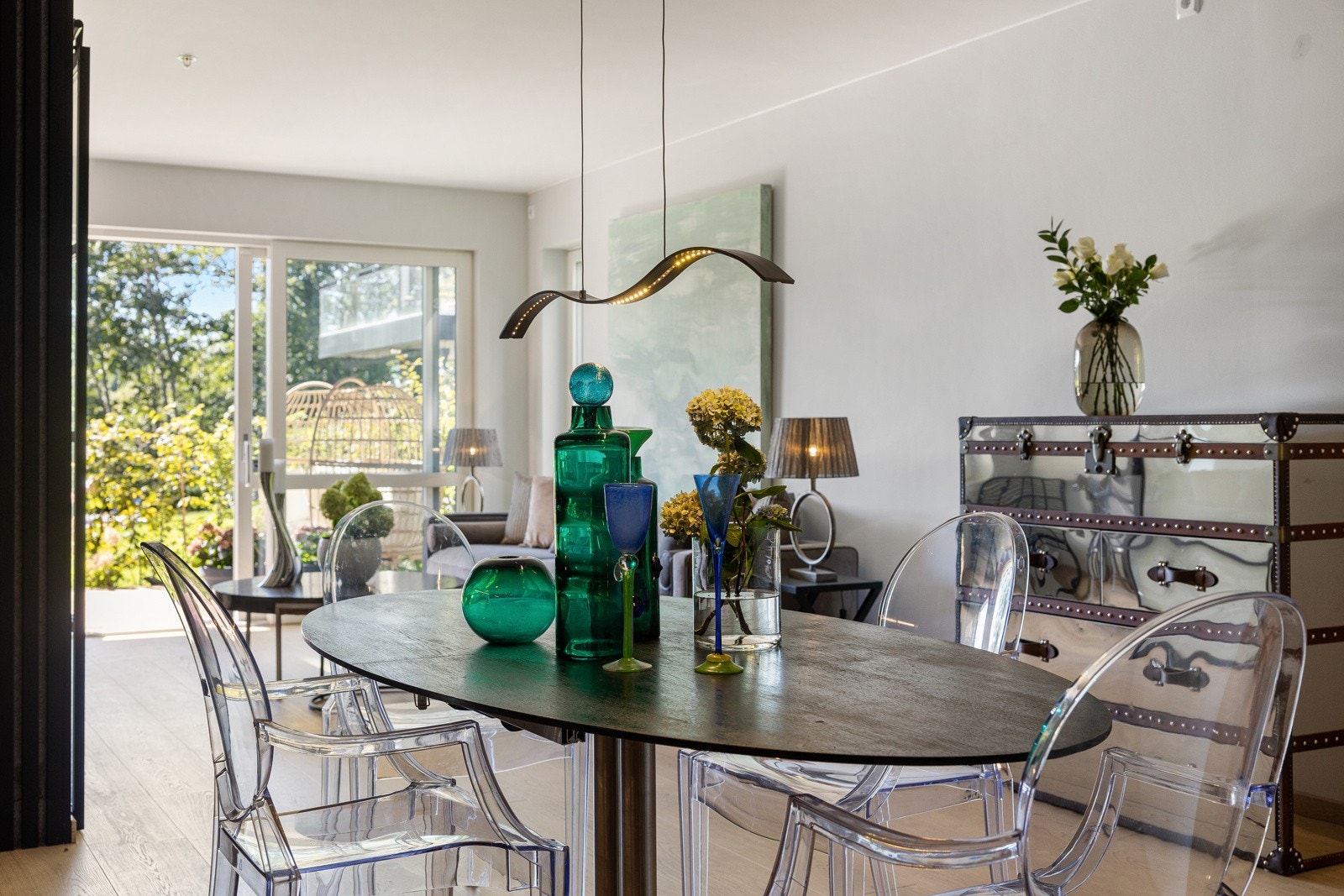 Inviter venner og familie over på et bedre måltid! Vannbåren varme i alle gulv. Galleribilde