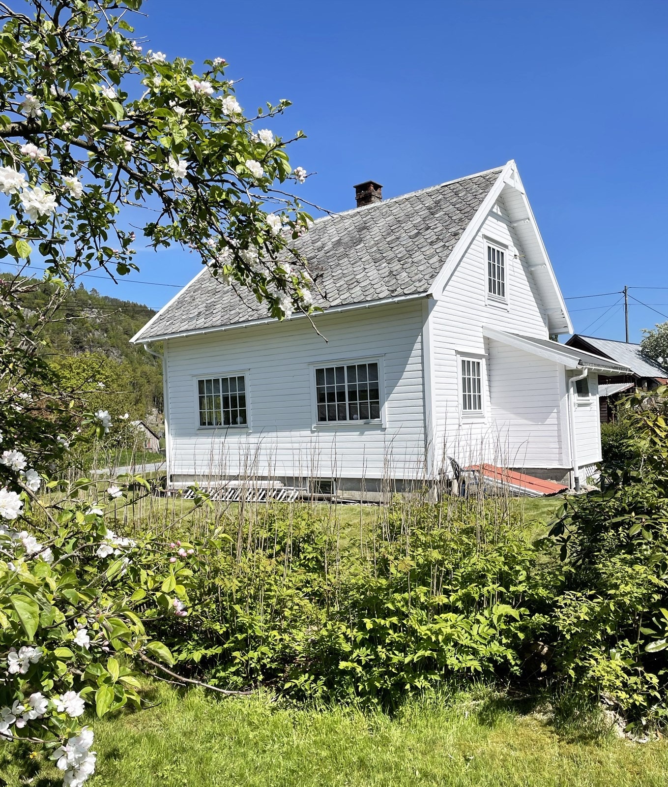 Boligen er fra 1928, men fremstår som godt vedlikeholdt. Galleribilde