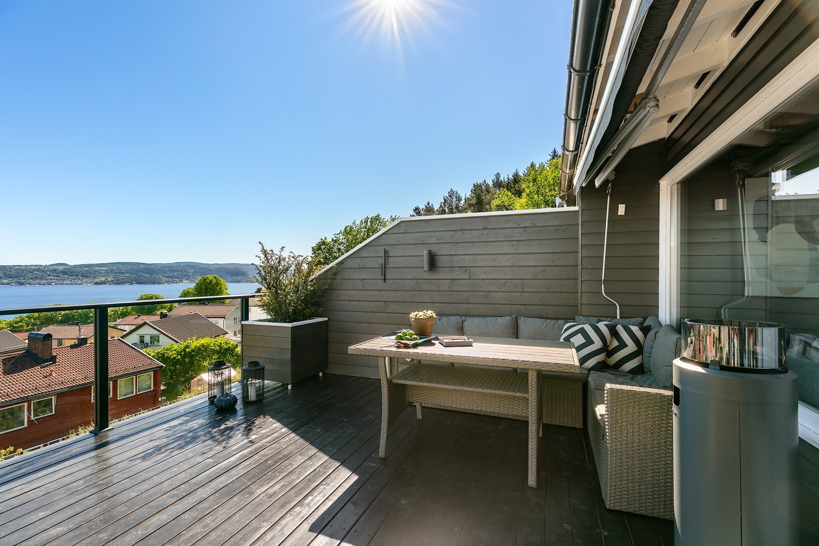 Her er det montert terrasse markise. Galleribilde